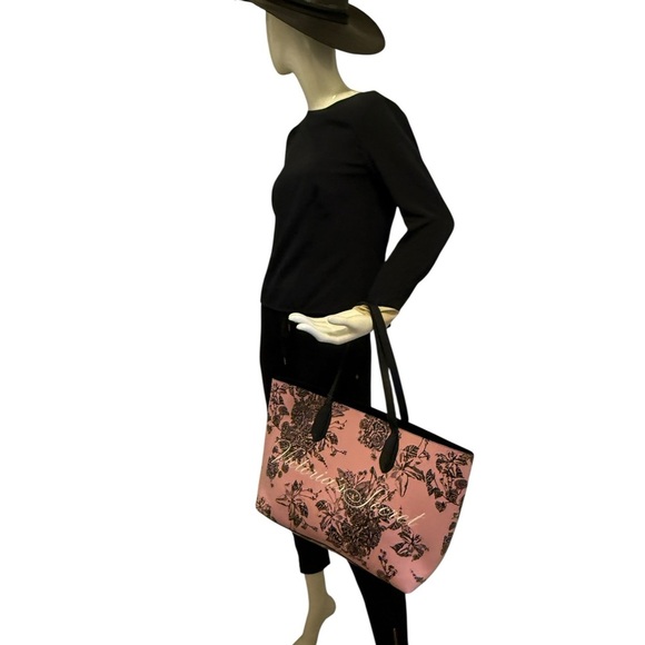 Victoria's Secret Floral Logo Tote Pink Floral Tote Bag. In new conditions - Picture 12 of 15